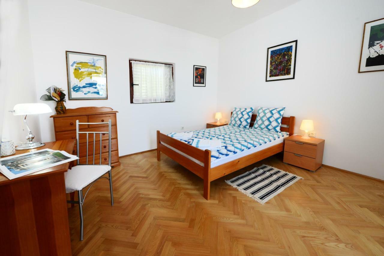 Beautiful Apartments First Row To The Sea Porec Bagian luar foto