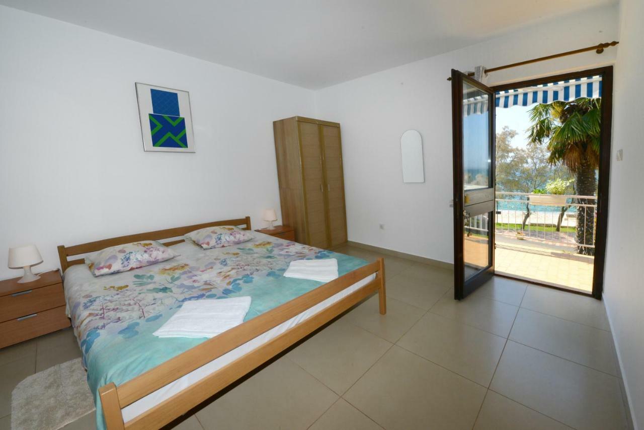 Beautiful Apartments First Row To The Sea Porec Bagian luar foto