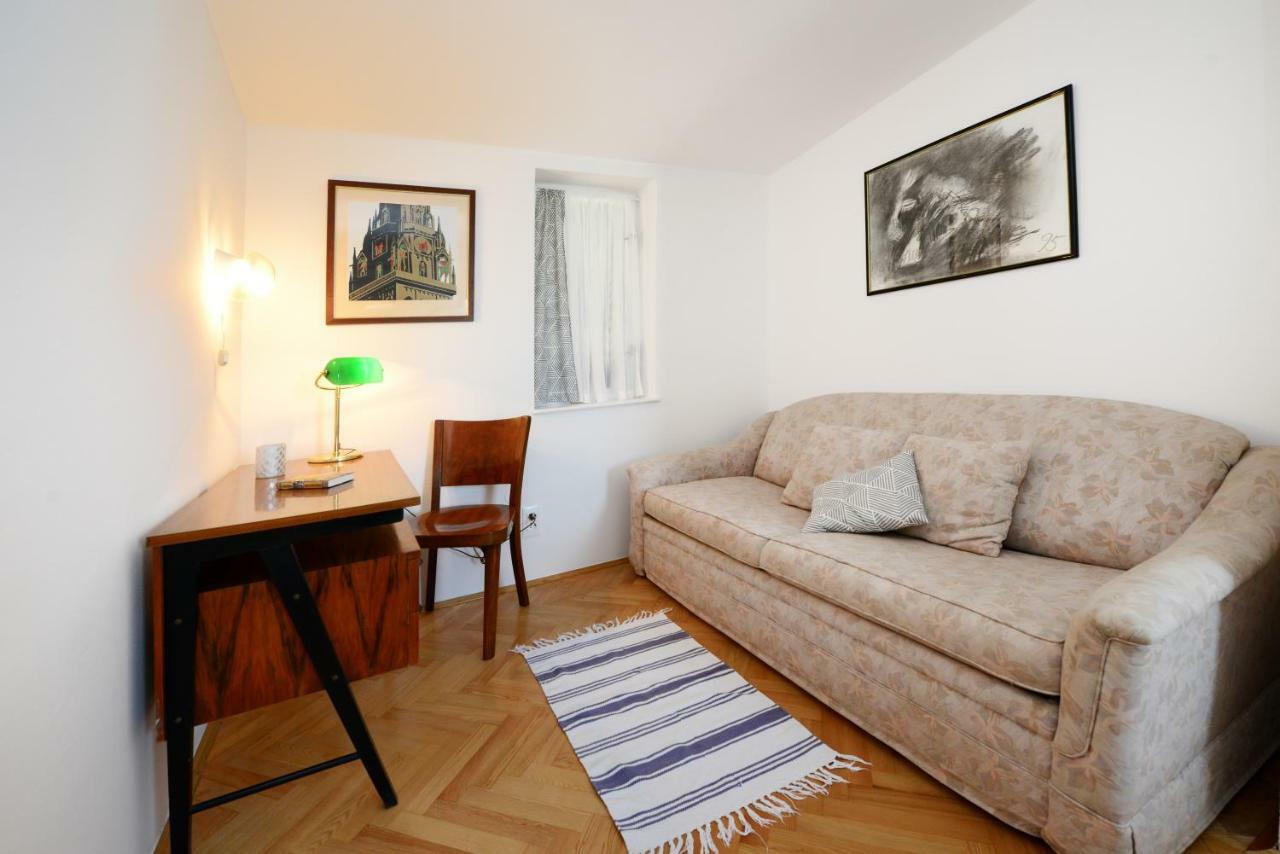 Beautiful Apartments First Row To The Sea Porec Bagian luar foto