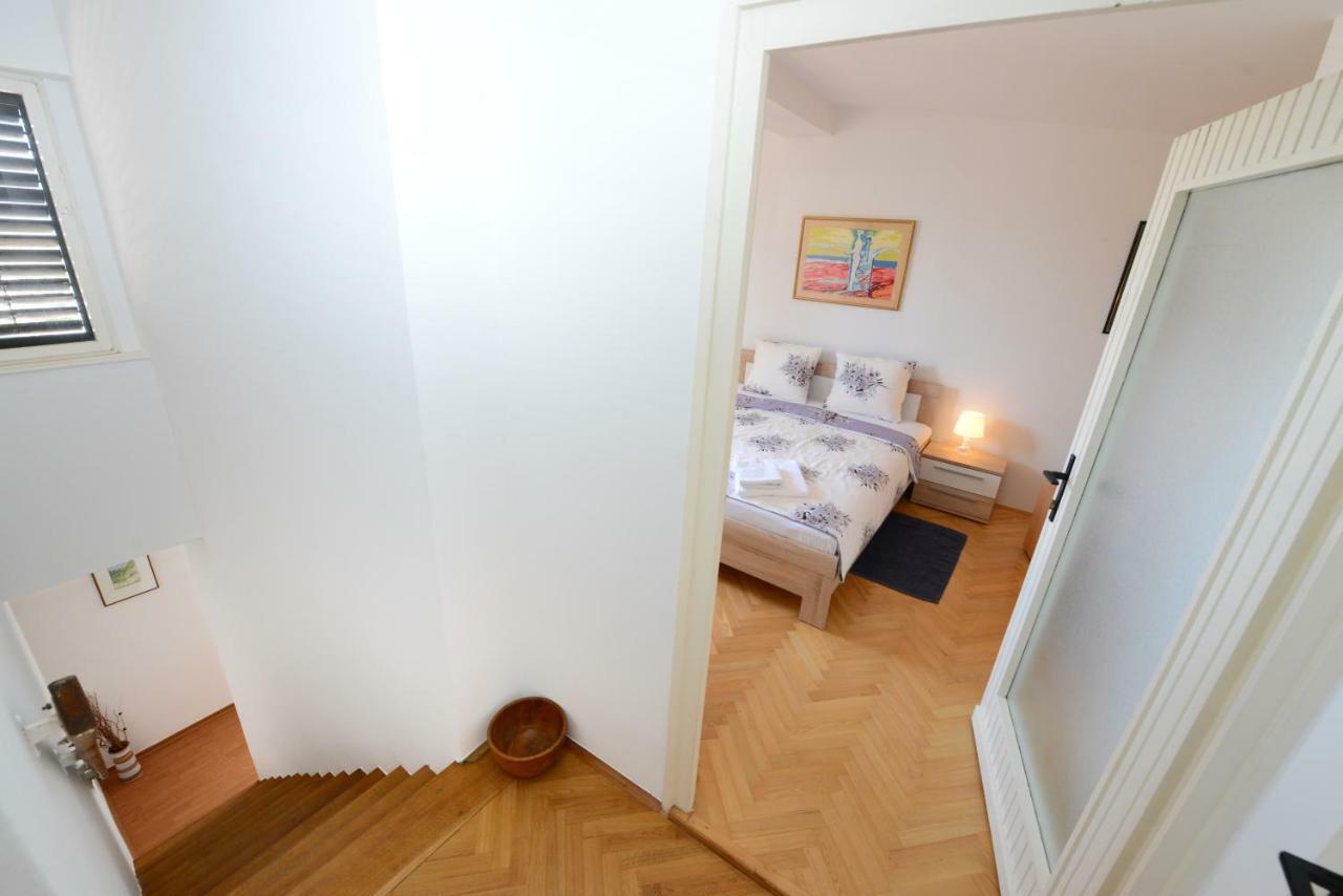 Beautiful Apartments First Row To The Sea Porec Bagian luar foto